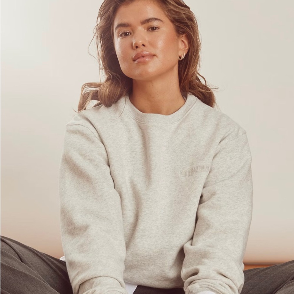 DJERF AVENUE Staple Sweatshirt 🤍